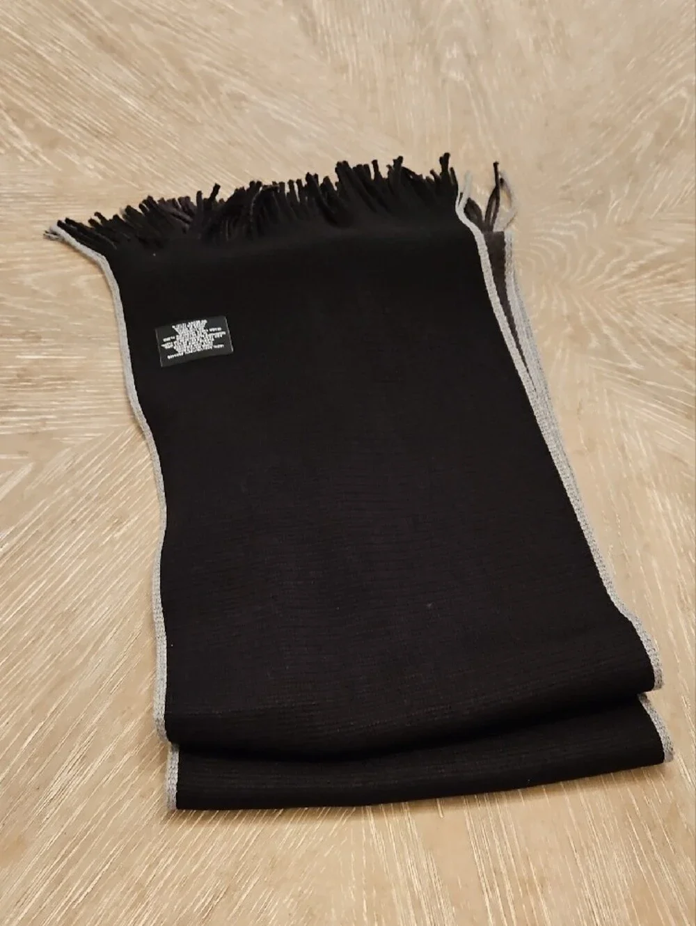 jf j.ferrar Men's Reversable Scarf with Light Trim